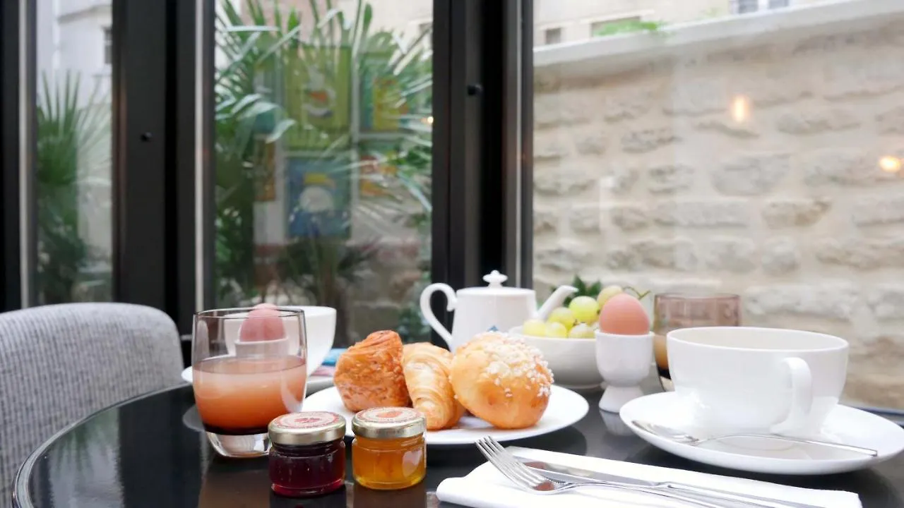 Moderniste Hotel 4*