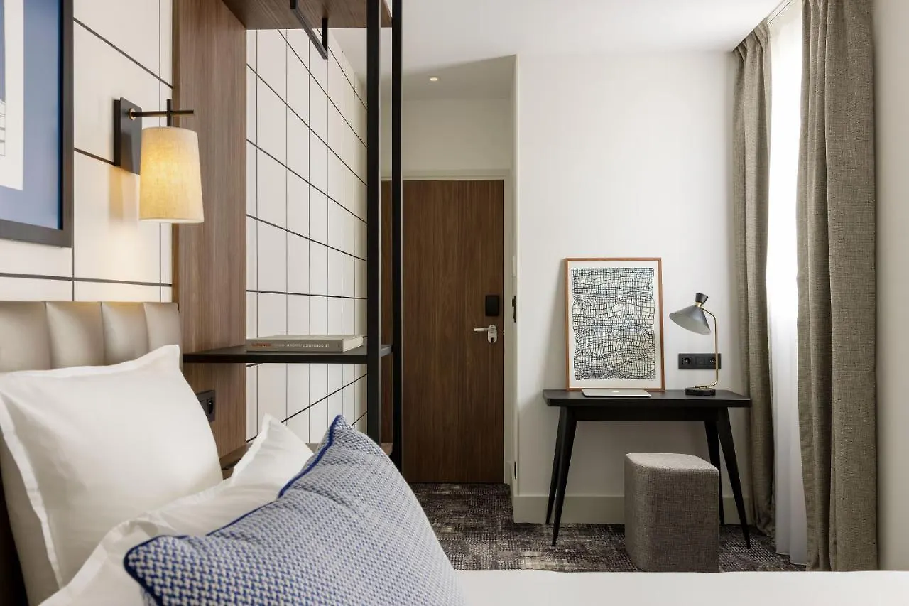 Moderniste Otel 4*