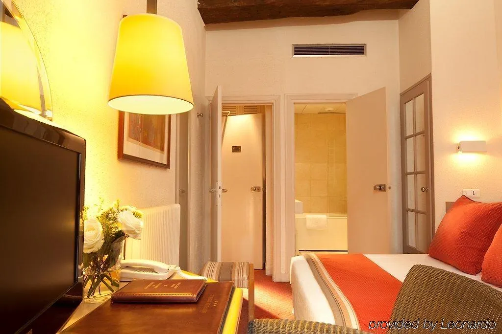 Otel Moderniste 4*