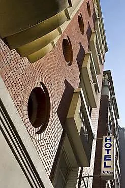 Hotel Moderniste 4*