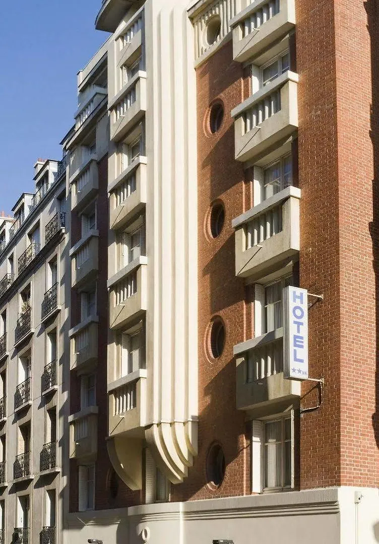Moderniste 4*